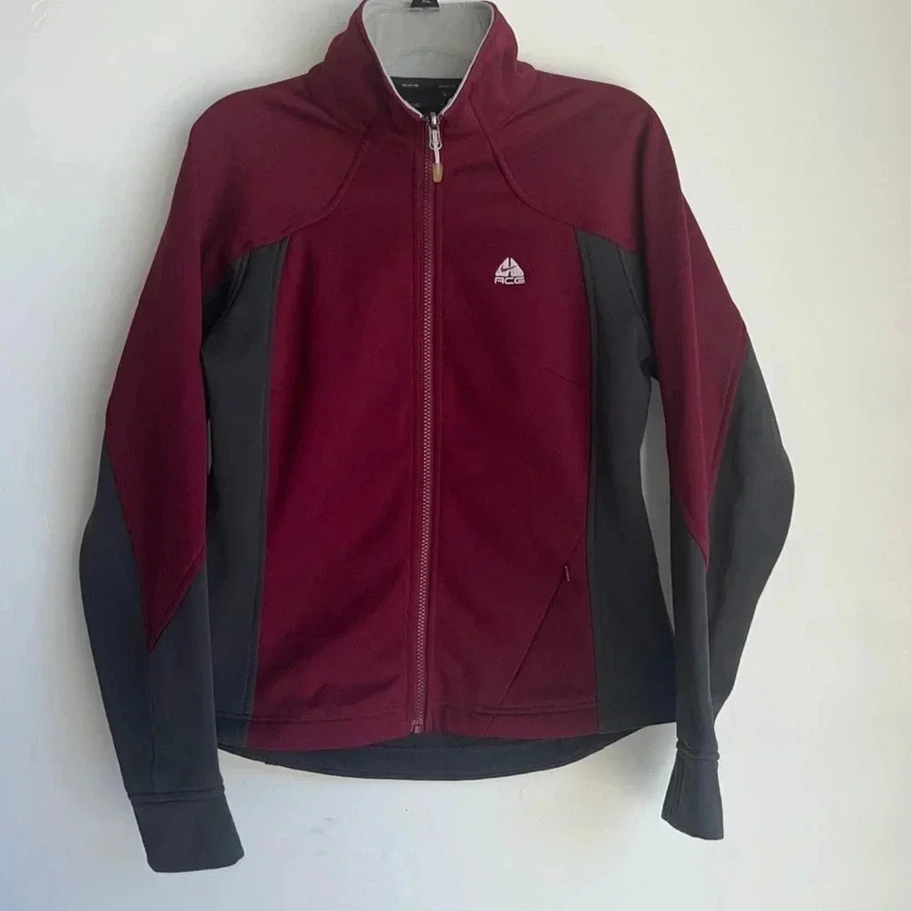 ACG NIKE Full Zip Jacket Women’s Size Medium (8/10)